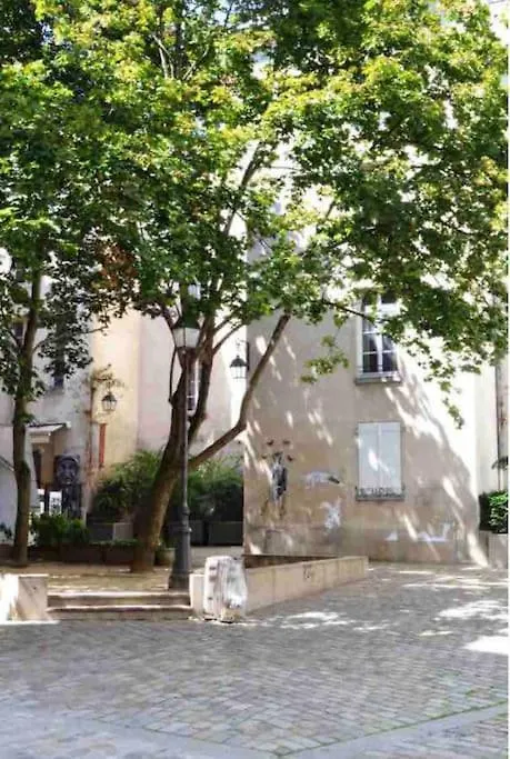 Appartement Chez Gustave: Clim Calm,Saint Paul Marais, 2Guests à Paris France