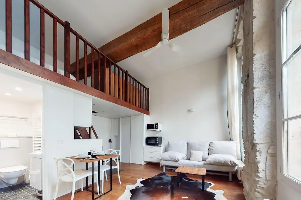 Appartement Chez Gustave: Clim Calm,Saint Paul Marais, 2Guests à Paris